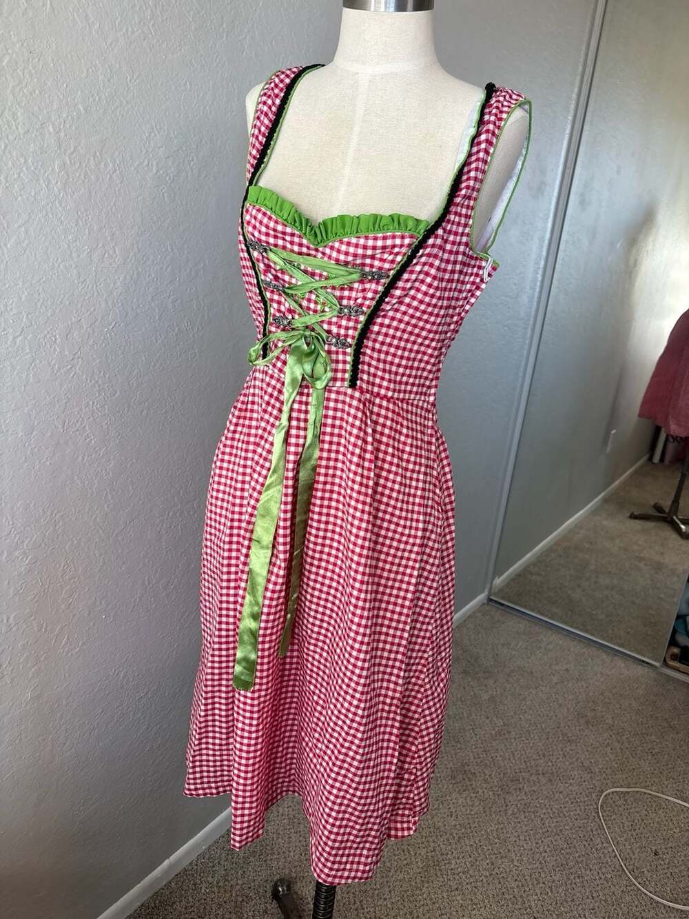 Gaudi Leathers Red Gingham Dirndl Dress with Green Trim Size 38 - Picture 2 of 10